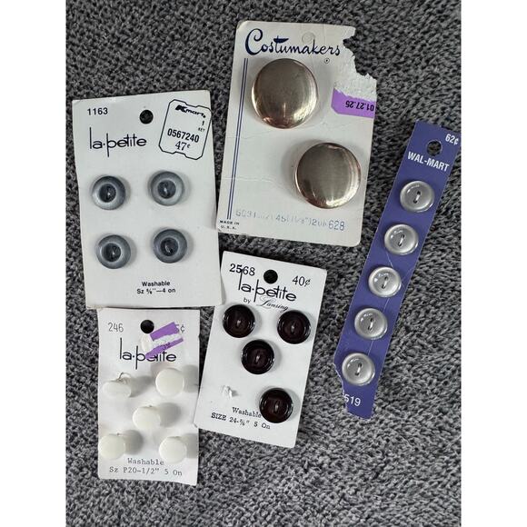 5 PACK VINTAGE BUTTONS NEW NEVER USED - Picture 2 of 6